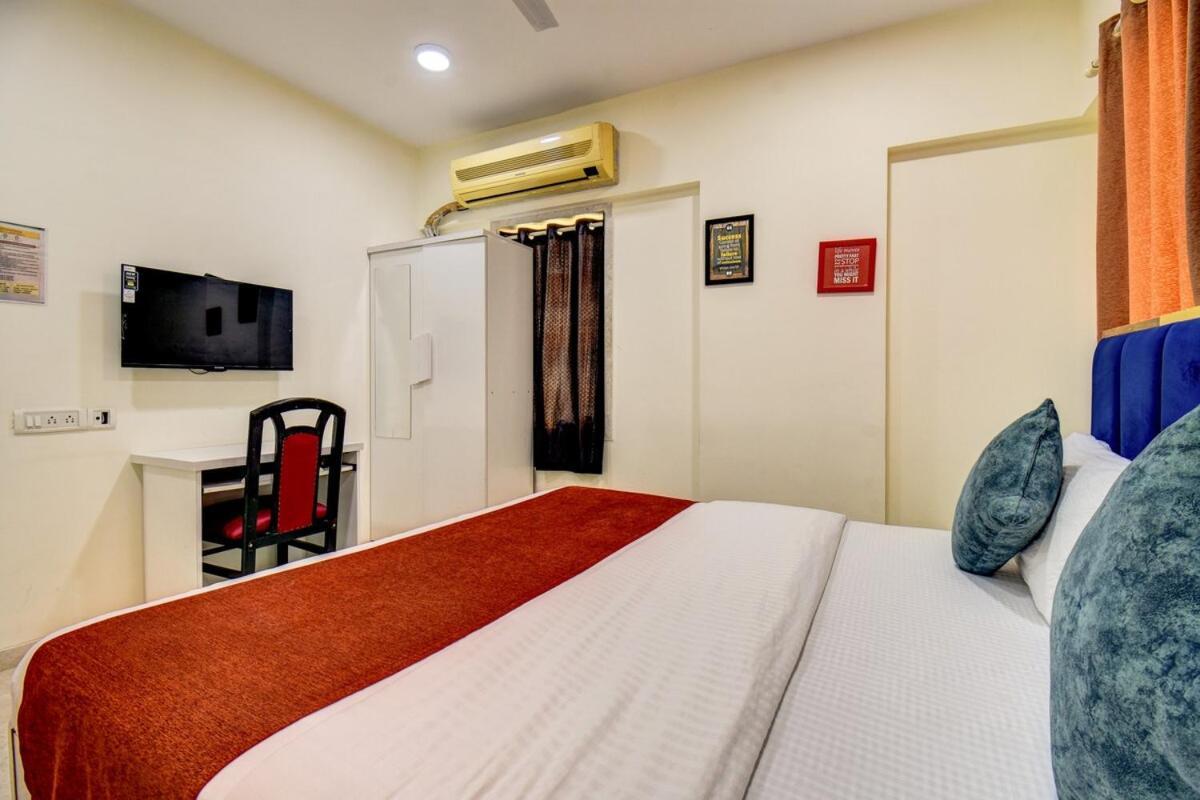 Spacious 2bhk W I Caretaker Near Bkc And Jio Center
