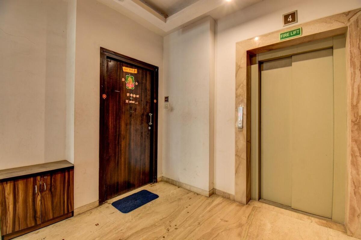 Spacious 2bhk W I Caretaker Near Bkc And Jio Center Mumbai