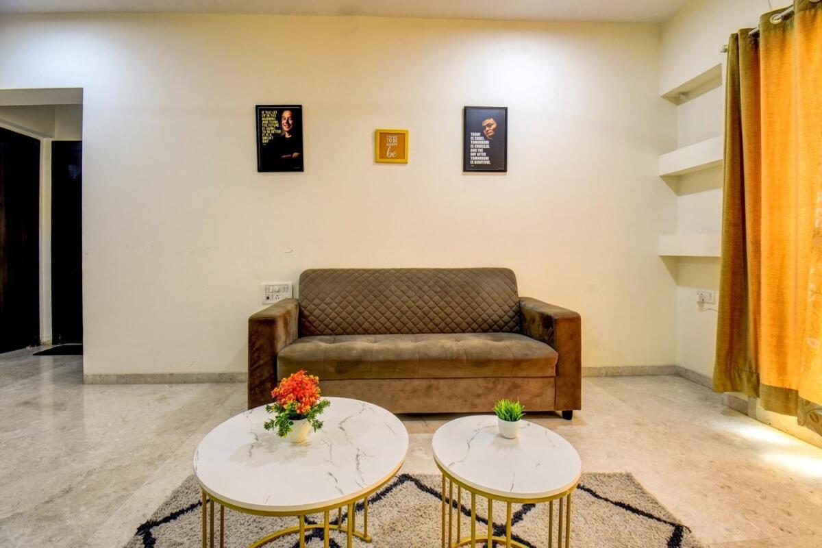 Spacious 2bhk W I Caretaker Near Bkc And Jio Center